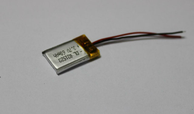Célula de bateria de 3mm de espessura 3.7V Li-polímero para Bluetooth