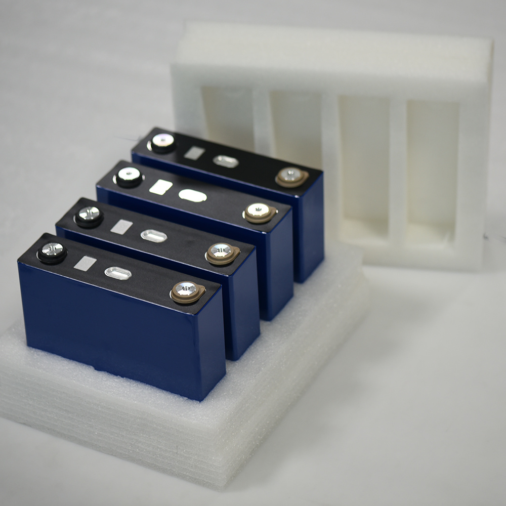 ロングサイクルライフLiFePO 4プリズムバッテリー3.2V 100Ah単電池セル