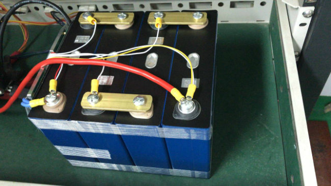 Almacenamiento Litio-ion 100Ah LIFEPO4 Batería de batería de 12V Batería recargable Batería recargable