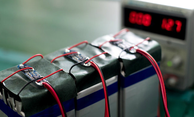 Batteries de batterie au lithium de 20Ah 48V rechargeable pour voiture électrique