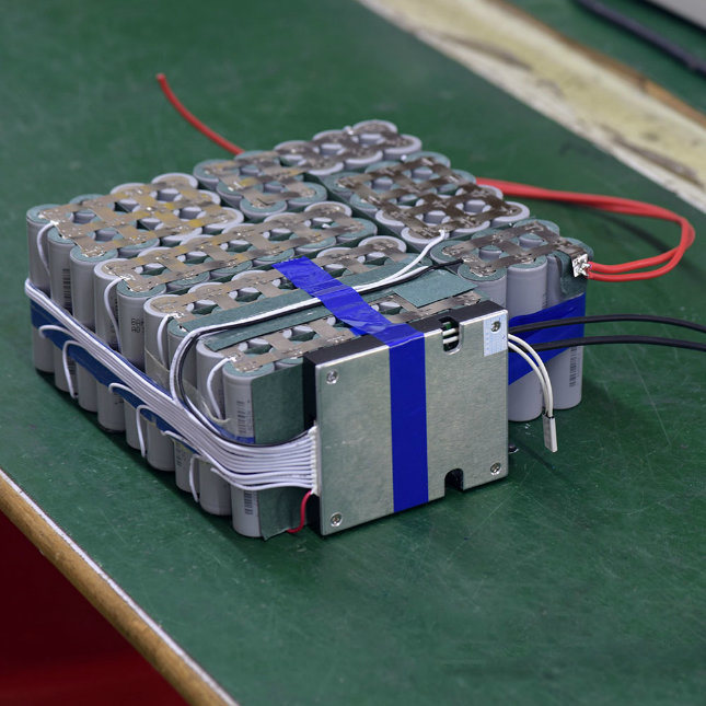Paquete de baterías eléctricas personalizadas de 48V 15AH 750W